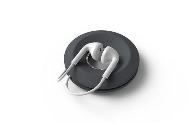 bluelounge-cableyoyo-main