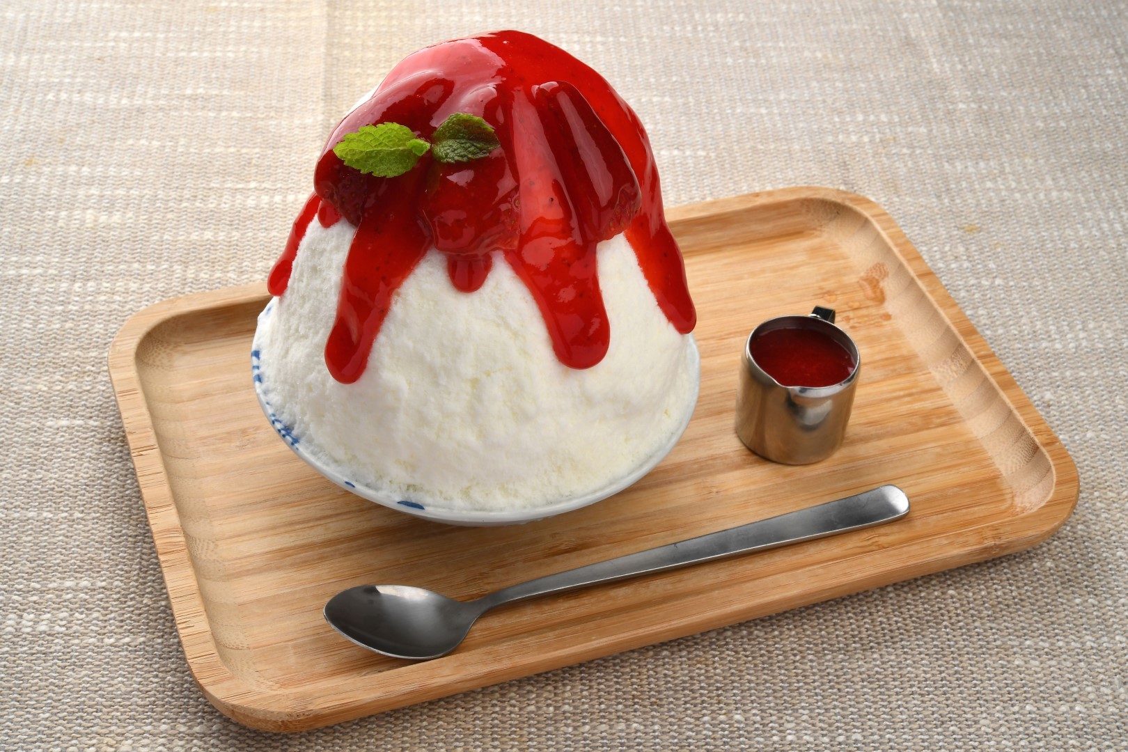 Ramen Champion now has 'Japanese Ice Kacang' kakigori. Choose from