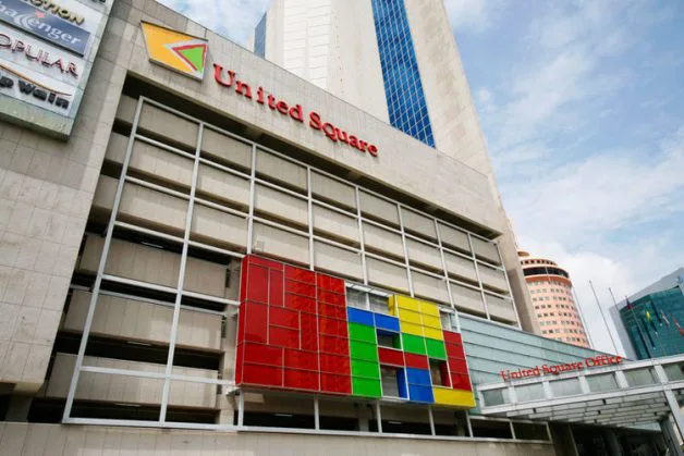 united square toys r us