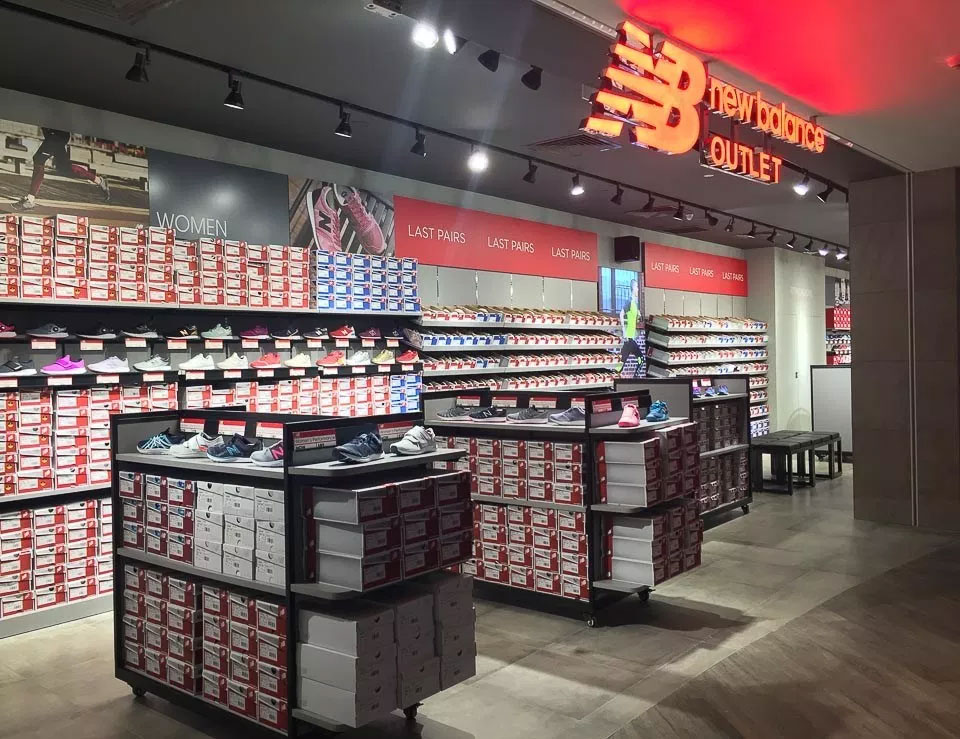 New Balance Outlet at Changi City Point has crazy 1for1 Footwear Sale