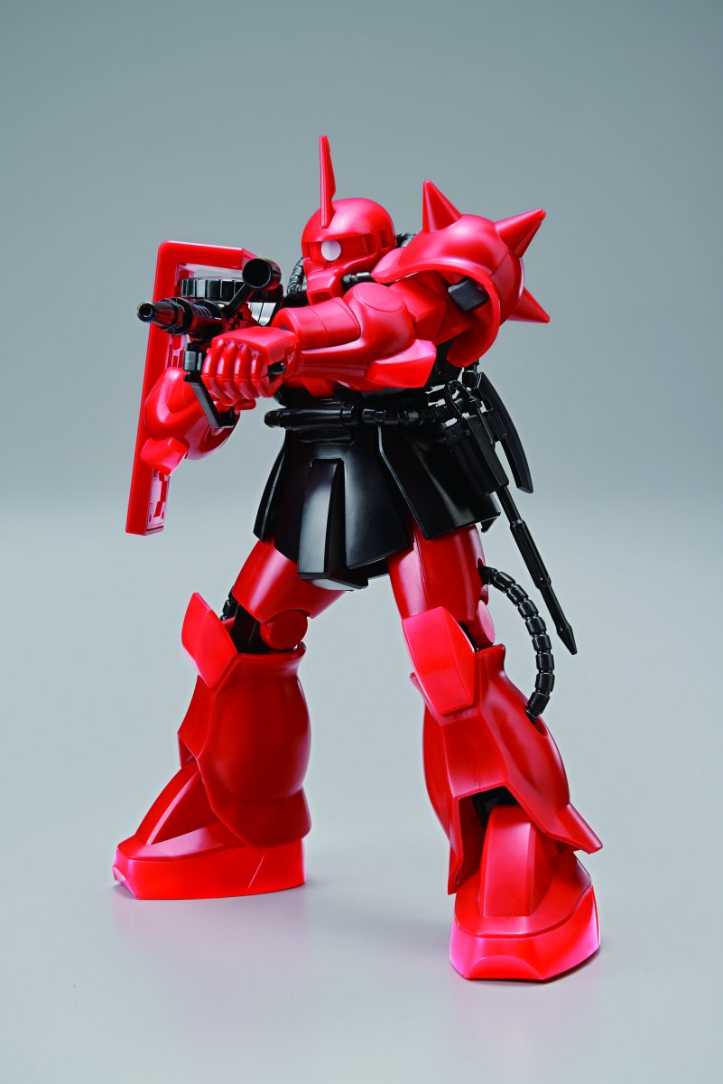 UNIQLO x Gunpla Gundam & Zaku Action Figures available at ...
