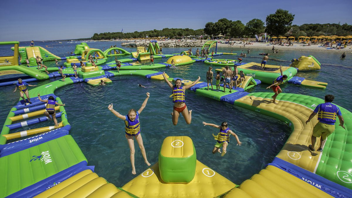 HydroDash is S'pore first-ever Inflatable Water Park to open in Sentosa ...
