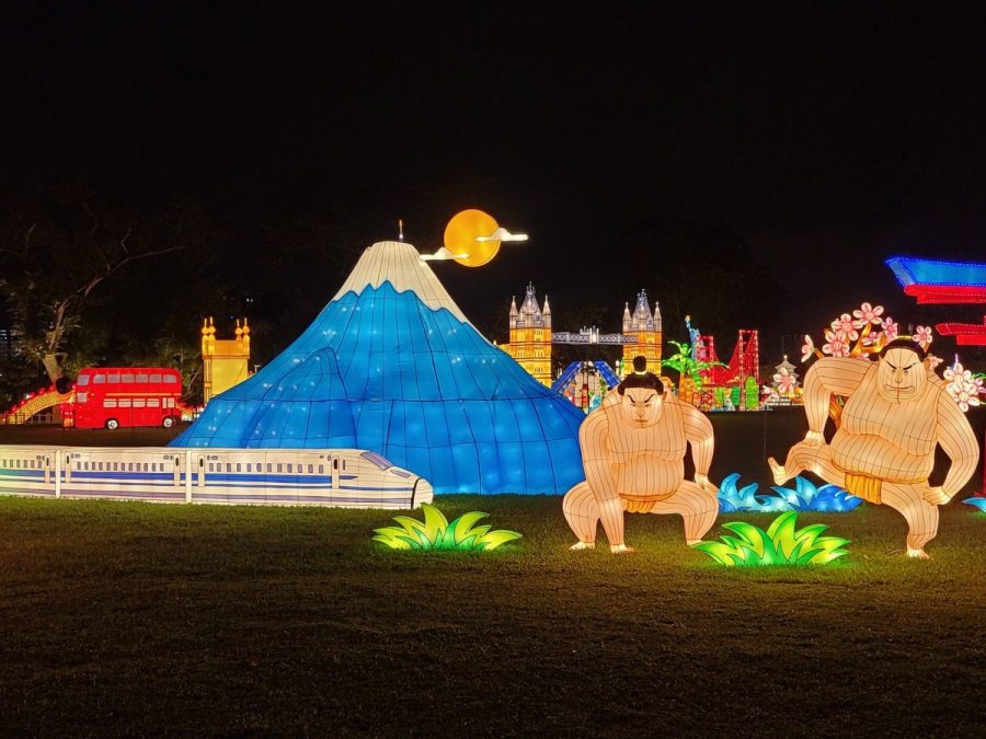 Jurong Lake Gardens has lots of Lanterns & Light Installations inspired
