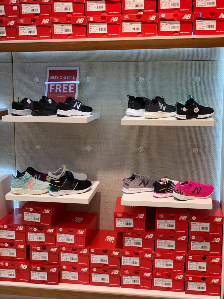 New Balance store in Centrepoint having 1-FOR-1 Sneaker Promotion for a limited time this Jan 