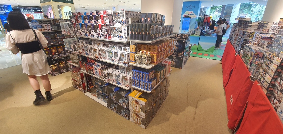 BHG Toy Bazaar in Bugis Junction till Mar 24 has lots of Gundam, Star