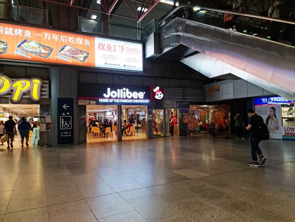 Jollibee S'pore launches new Breakfast Combo Meals from 5, has new Sandwich Burger to choose