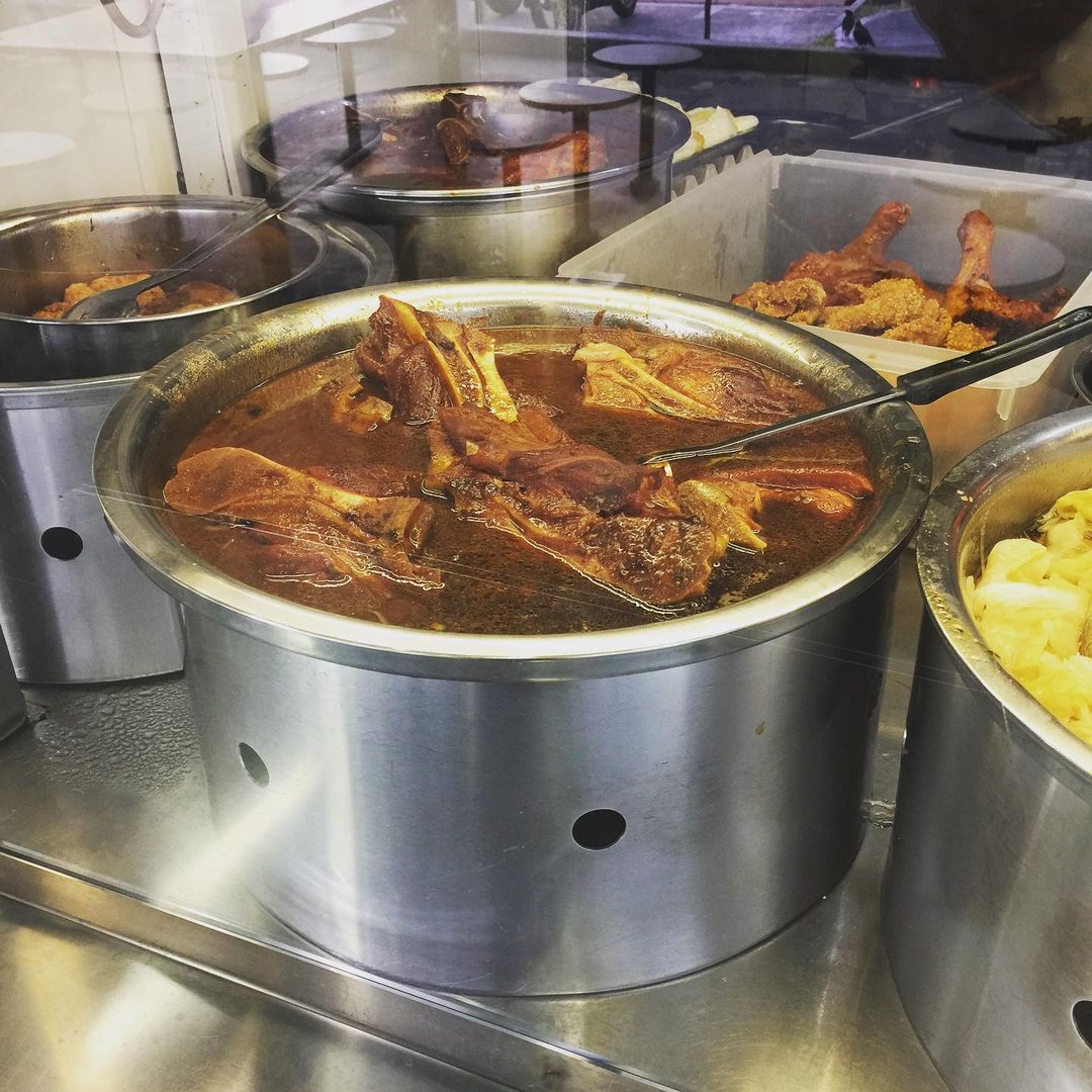 Hainanese Curry Rice Stall in Telok Ayer sells $3 per plate with