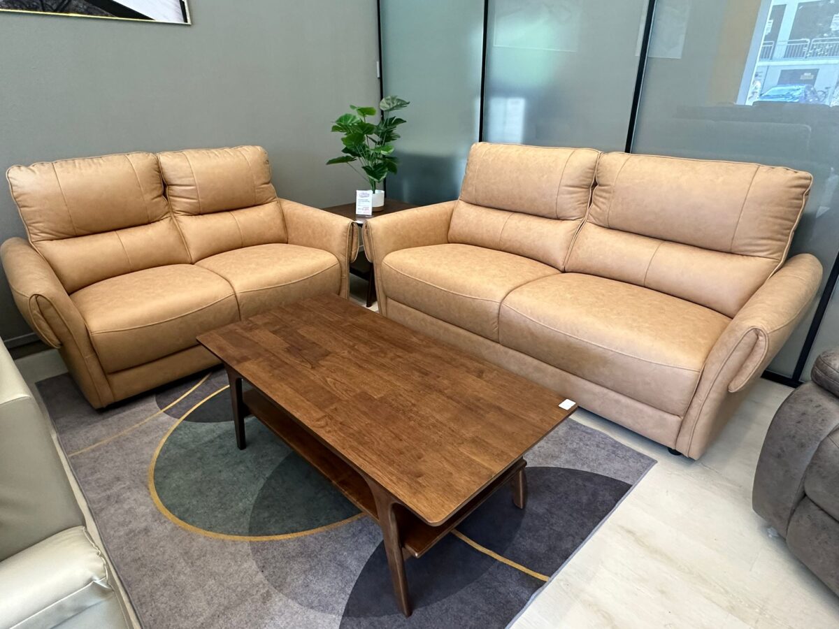 Four Star new Woodlands 11 Showroom has Grand Opening Sale with King