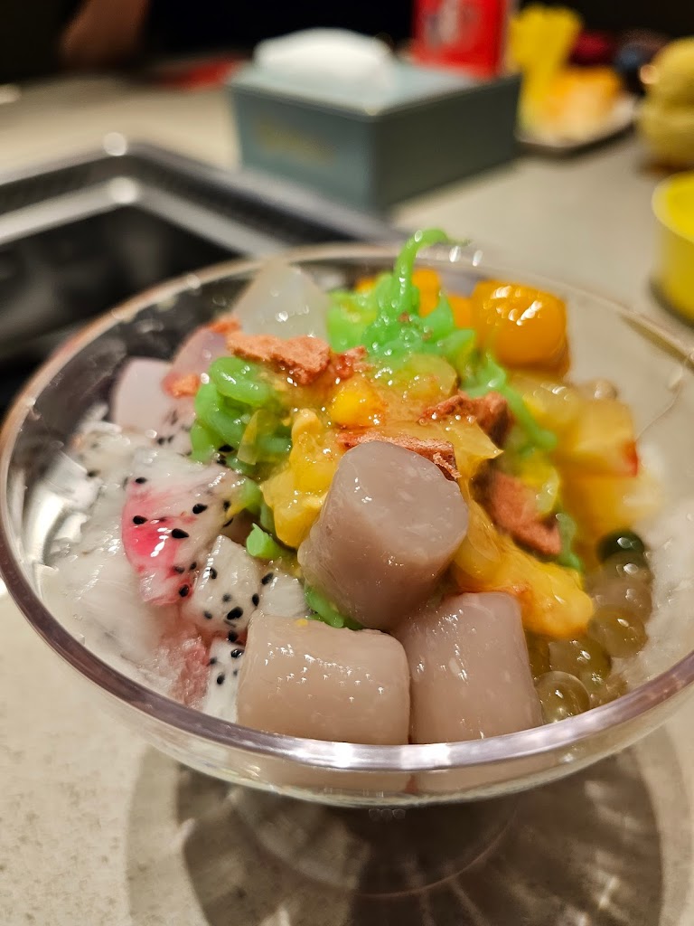 Haidilao launches DIY Dessert Bar in Bugis+ for S4.90 per pax